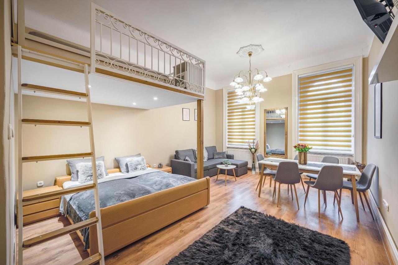 Corvin City Apartment By Nw บูดาเปสต์ ภายนอก รูปภาพ